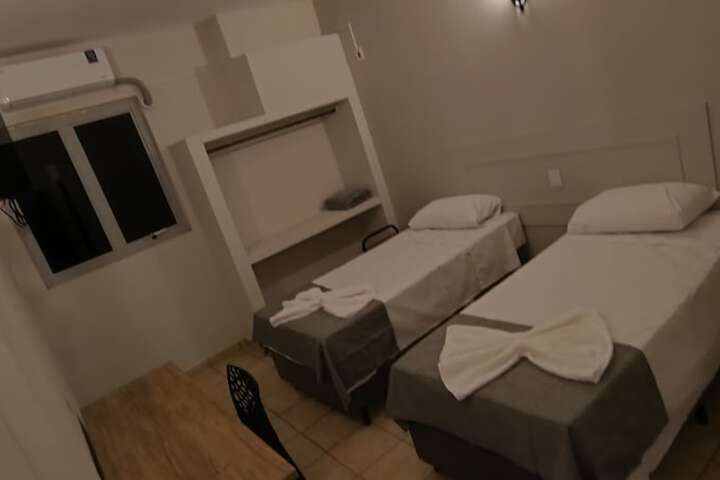 Room 5 of 7