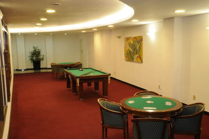 Room 33 of 71
