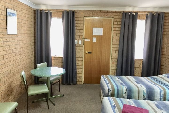 Room 28 of 44
