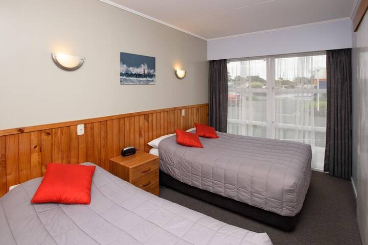 Room 7 of 36
