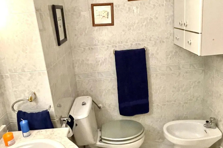 Room 9 of 20