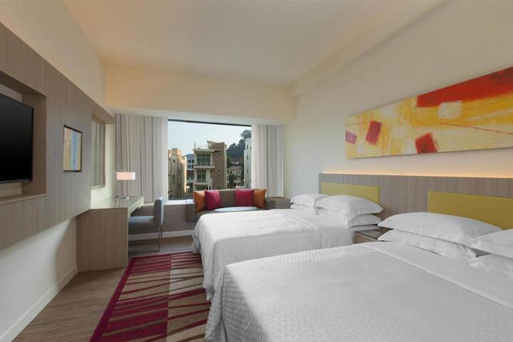 Room 4 of 47