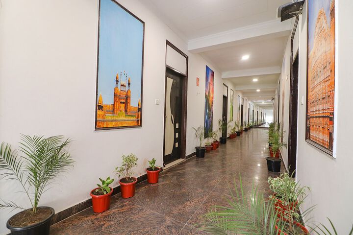 Hotel Interior 4 of 29