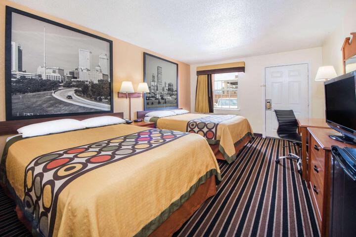 2 Double Beds (2 of 6)