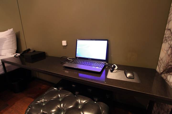 Room 25 of 51