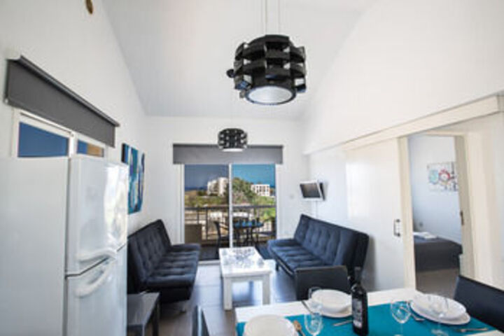 Room 15 of 25