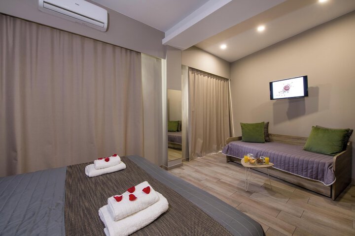 Room 13 of 24