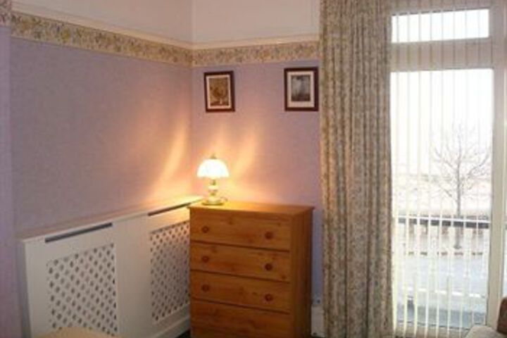 Room 8 of 13