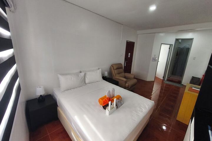 Room 119 of 403