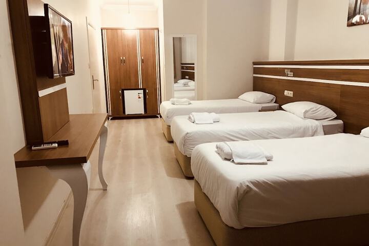 Room 11 of 20
