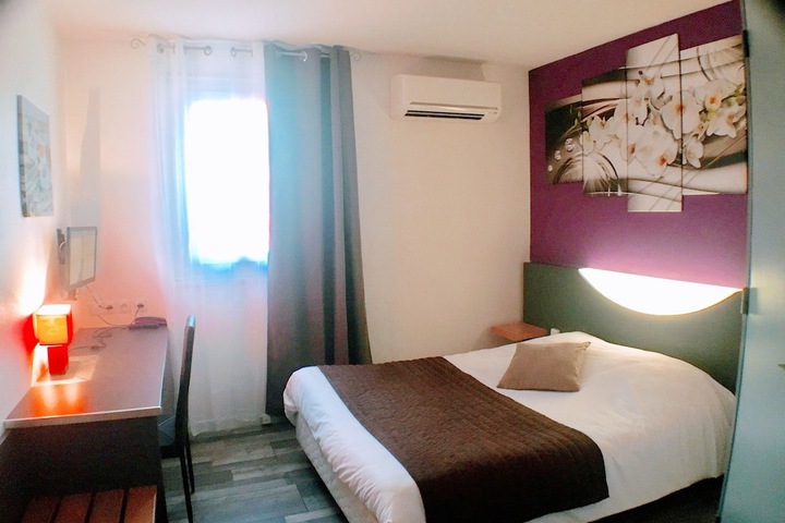Room 8 of 37