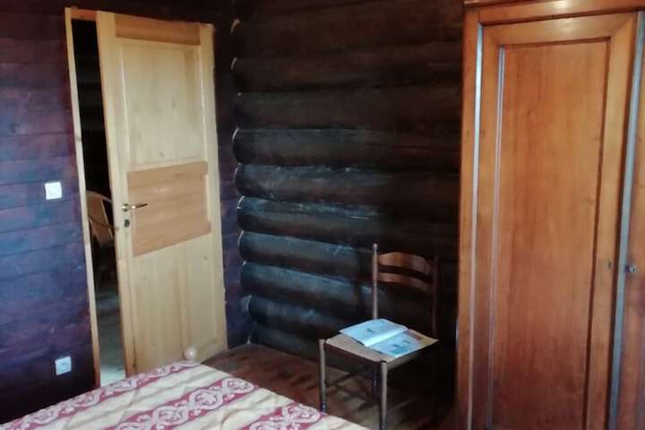 Room 5 of 28