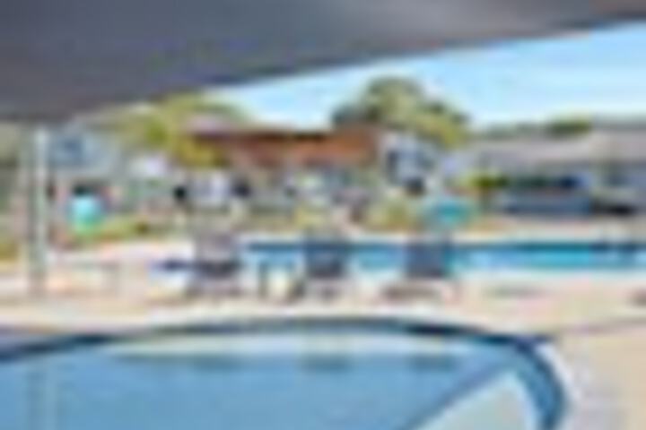 Pool 44 of 60