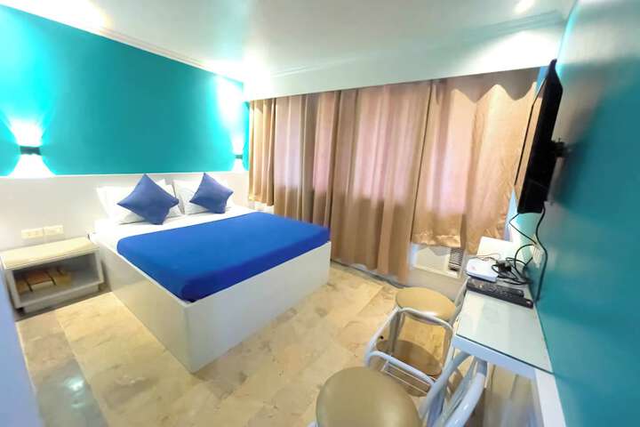 Room 27 of 62