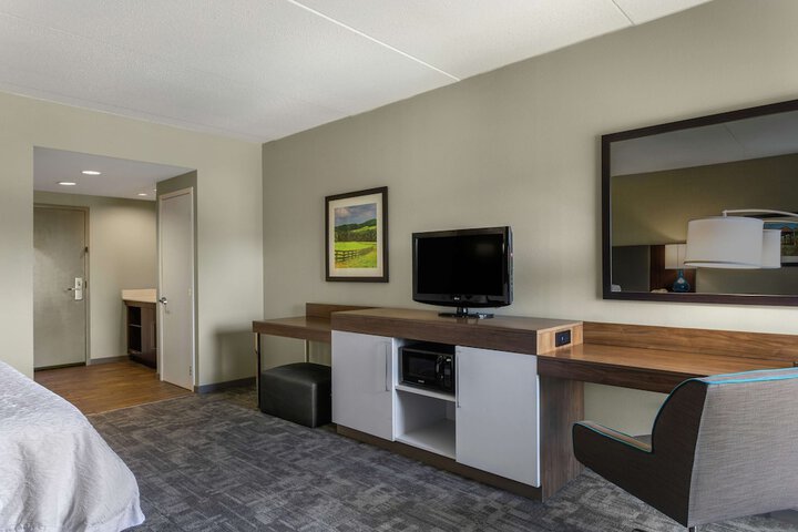 Room 12 of 42