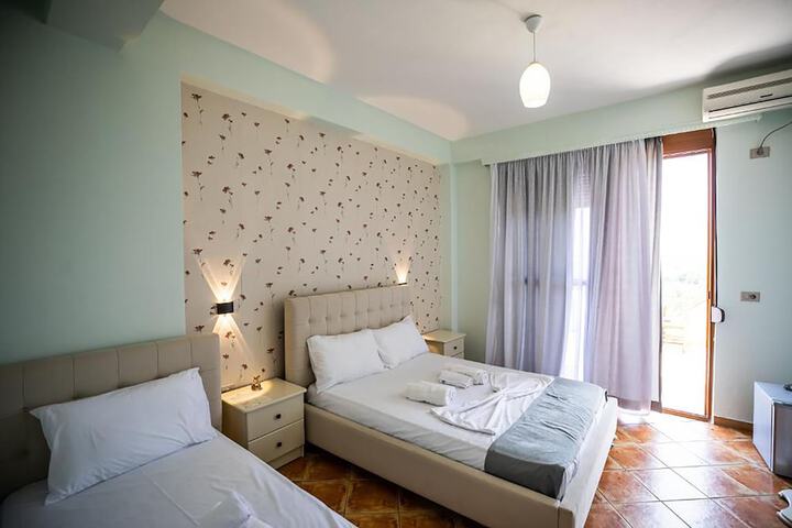 Room 9 of 51