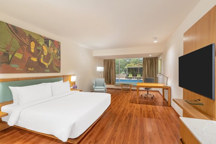 Room 28 of 106