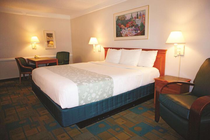 1 King Bed (7 of 7)