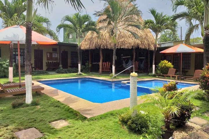 Pool 14 of 20