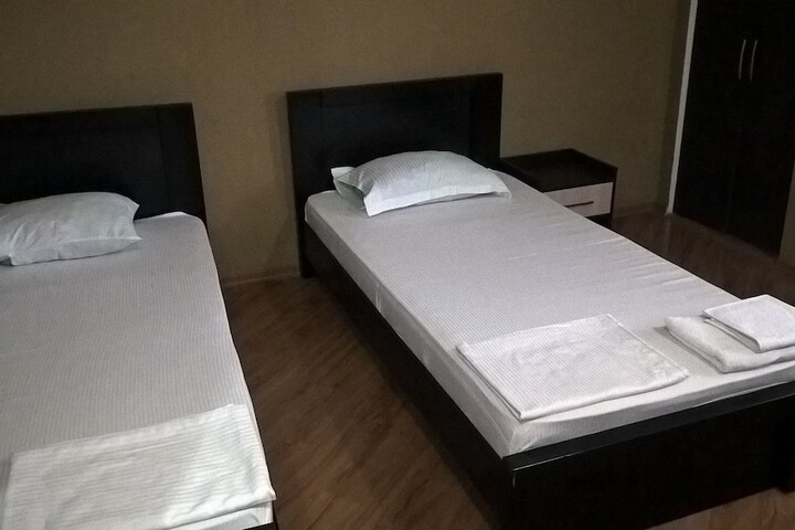 Room 22 of 107
