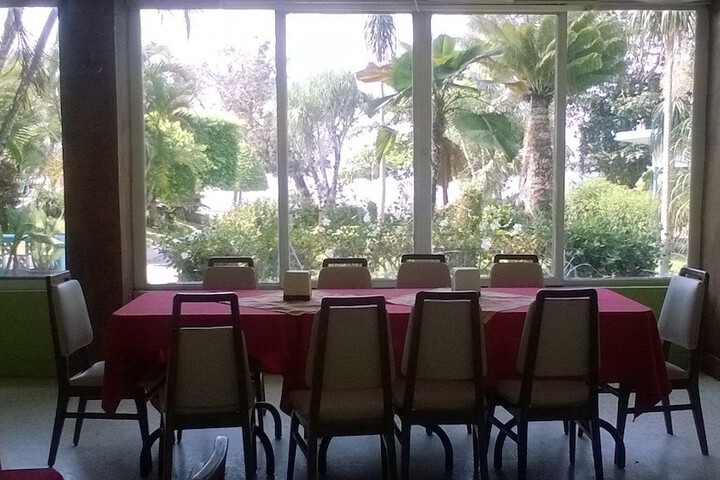 Dining 39 of 57