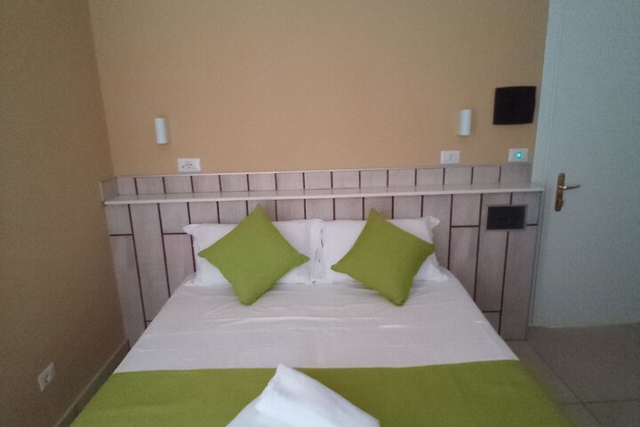 Room 25 of 79
