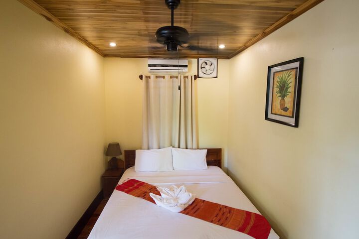 Room 40 of 80