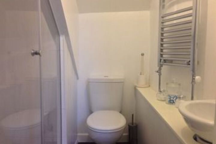 Room 2 of 11