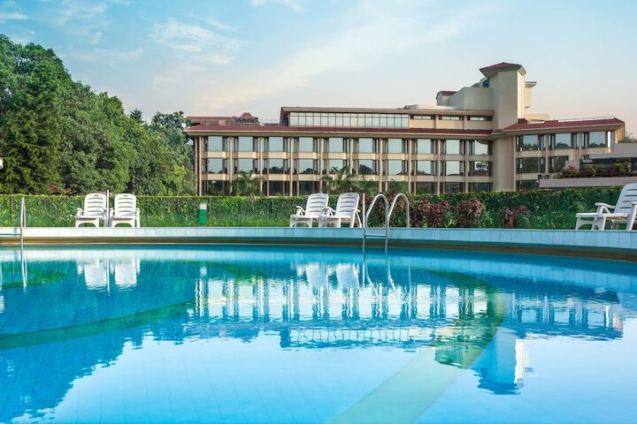 Hotel Pool