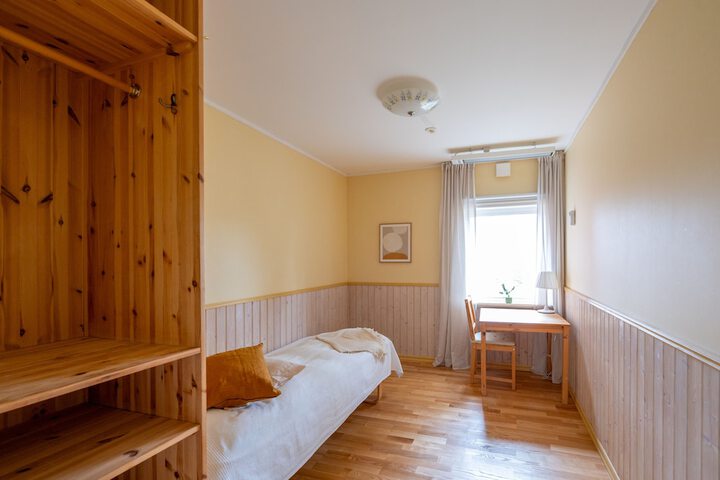 Room 11 of 41