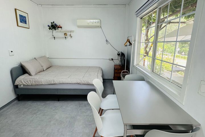 Room 22 of 27