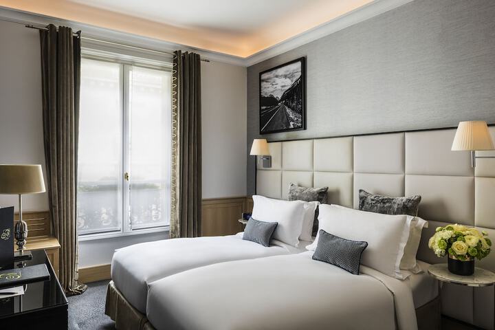 Room 10 of 73