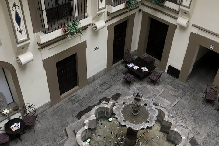 Hotel Exterior 44 of 48
