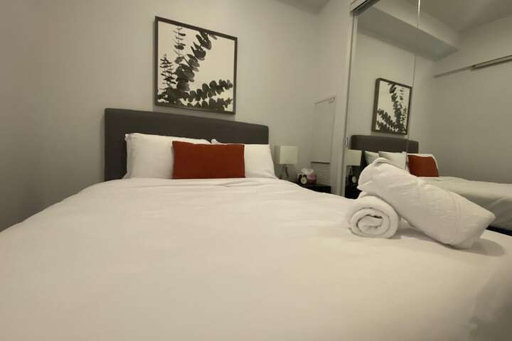 Room 16 of 448
