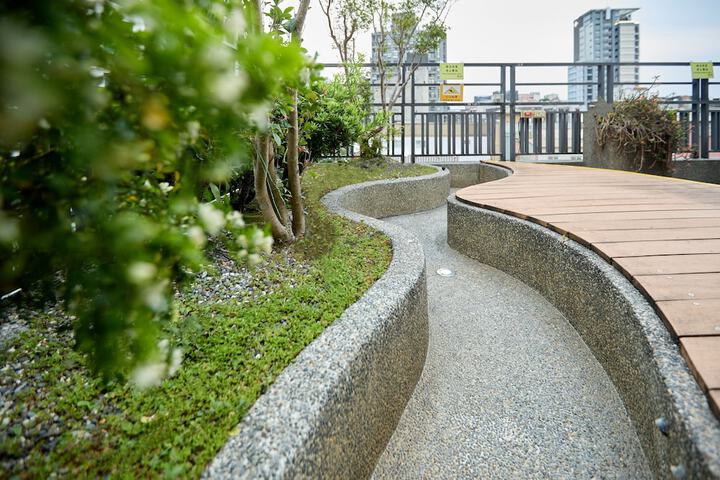 Terrace/Patio 13 of 23