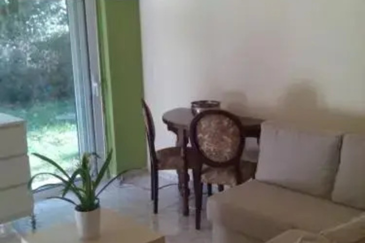 Room 5 of 14