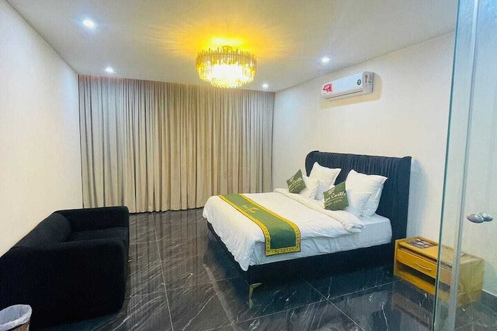Room 7 of 35