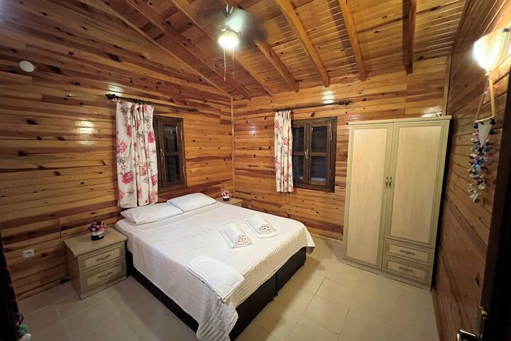 Room 5 of 48