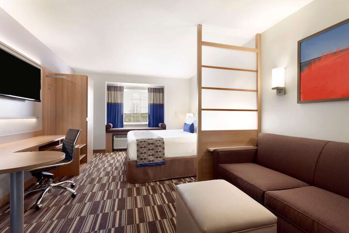 1 King Bed Studio Suite (6 of 6)
