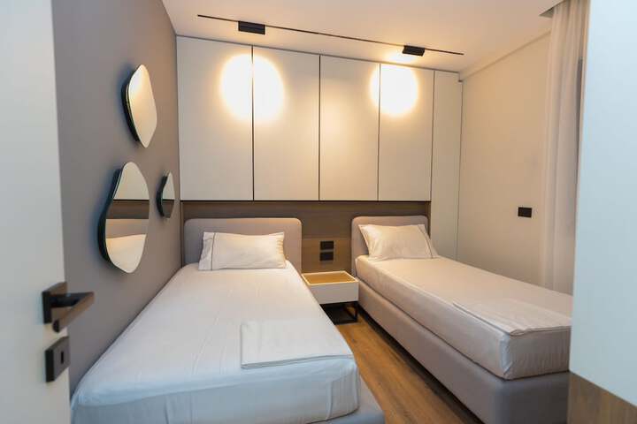 Room 103 of 201