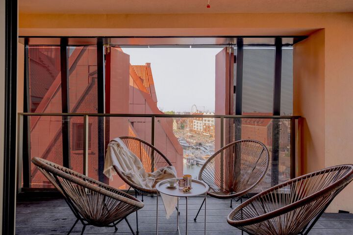 Terrace/Patio 7 of 298