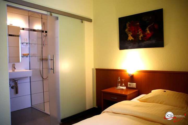 Room 8 of 47