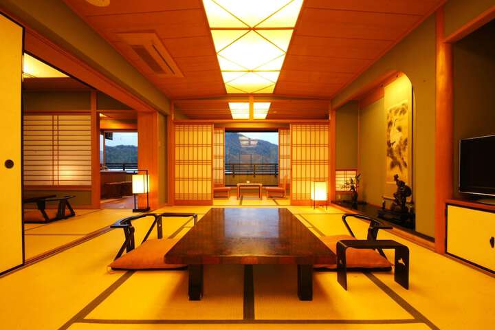 Room 28 of 128