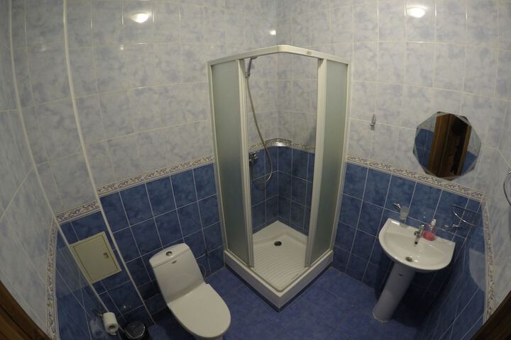 Room 13 of 36