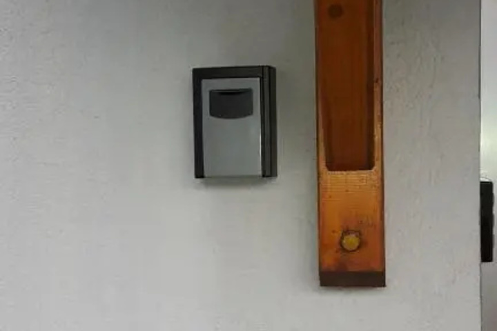 Room 12 of 19