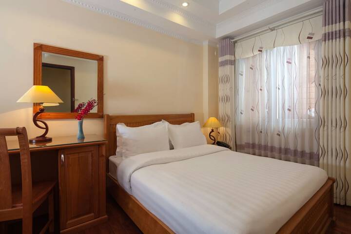 Room 4 of 30