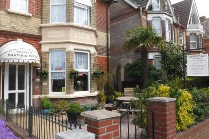 Warwick Court Hotel