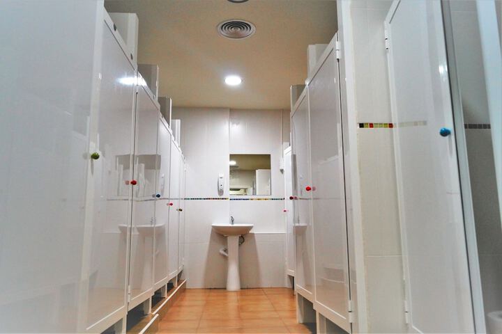Room 9 of 25