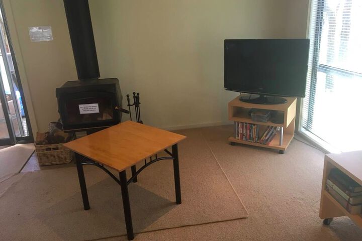 Room 7 of 12