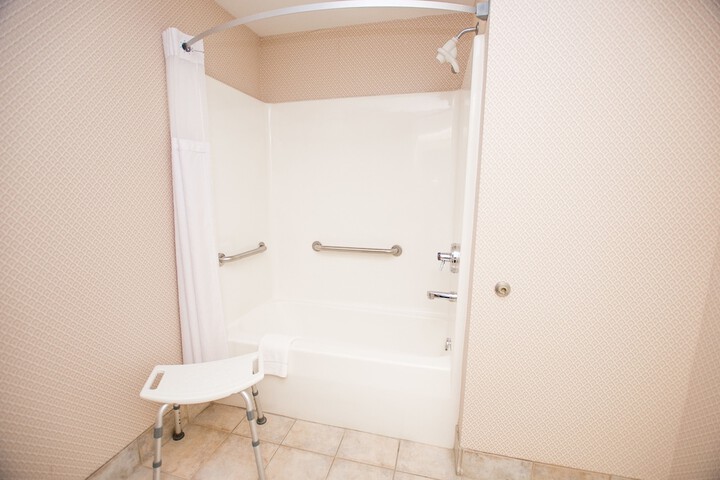 Standard 2 Queen Beds Accessible (4 of 5)